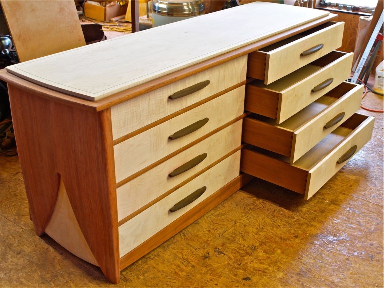 8 drawer dresser